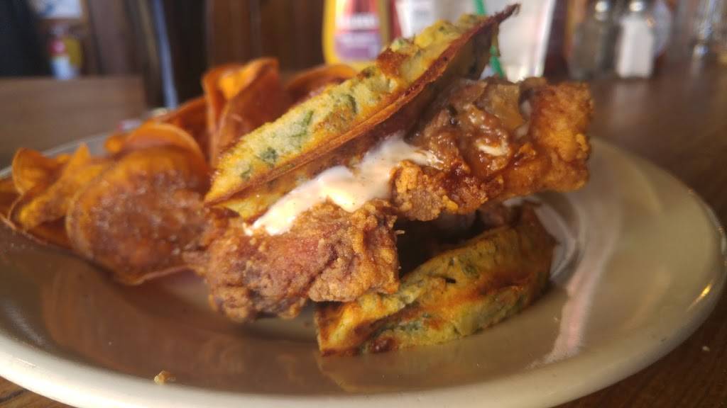 Twains Brewpub & Billiards | restaurant | 211 E Trinity Pl, Decatur, GA 30030, USA | 4043730063 OR +1 404-373-0063