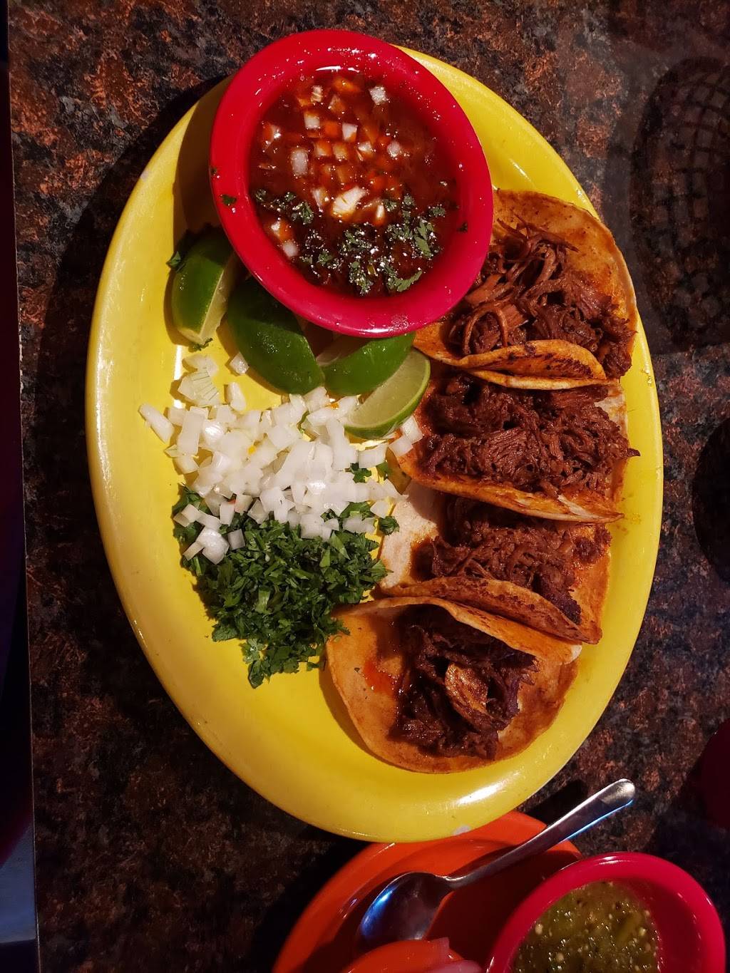 Los Dos Potrillos Mexican Restaurant | restaurant | 8251 S Holly St, Centennial, CO 80122, USA | 7205290299 OR +1 720-529-0299