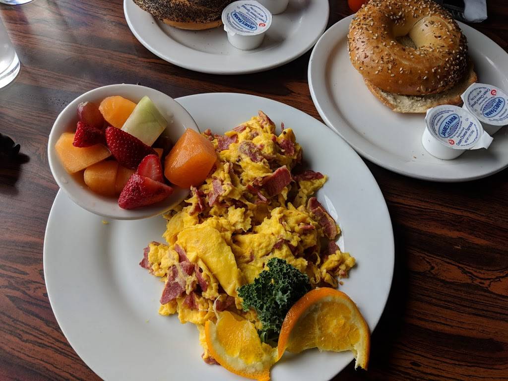 Elijahs Restaurant, Delicatessen and Catering | restaurant | 7061 Clairemont Mesa Blvd, San Diego, CA 92111, USA | 8584551461 OR +1 858-455-1461