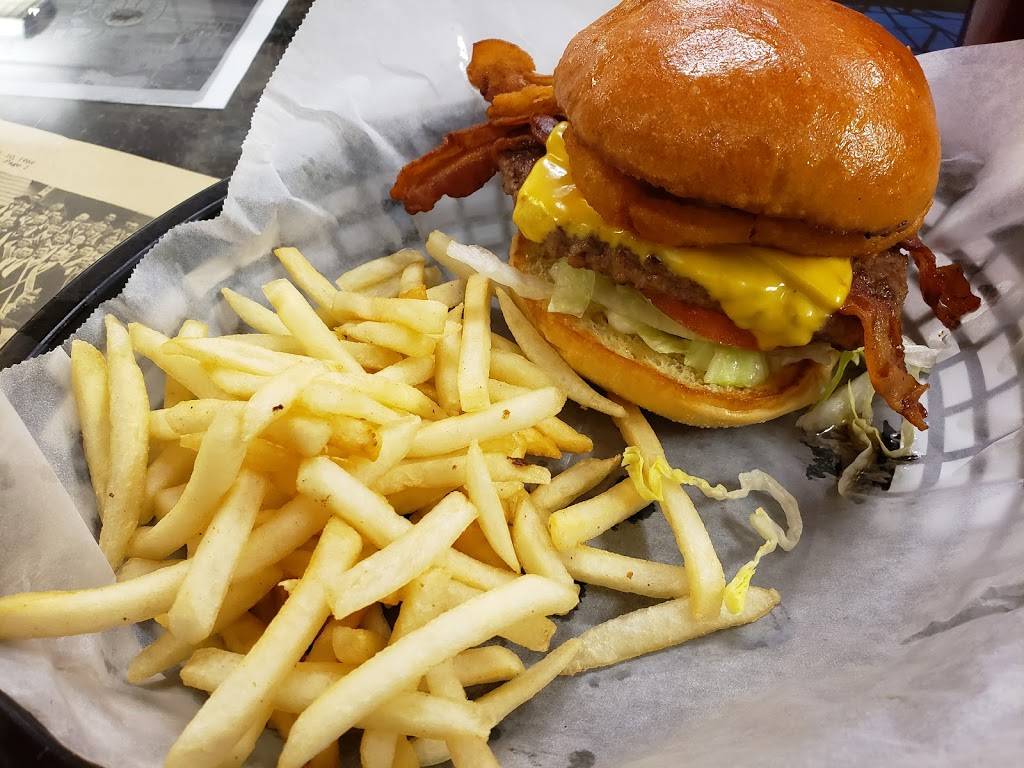 Buchanan Fountain and Grille | restaurant | 19771 Main St, Buchanan, VA 24066, USA | 5402668803 OR +1 540-266-8803