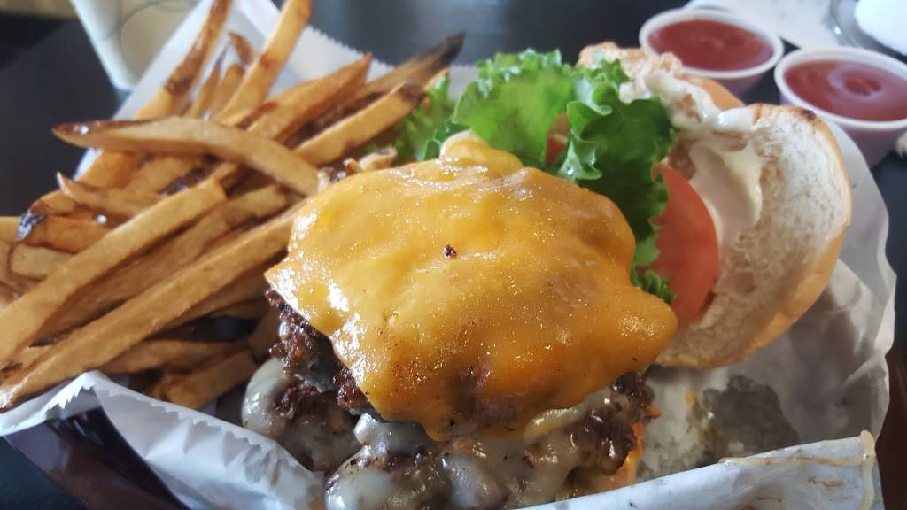 Gabbys Burgers & Fries | restaurant | 493 Humphreys St, Nashville, TN 37203, USA | 6157333119 OR +1 615-733-3119
