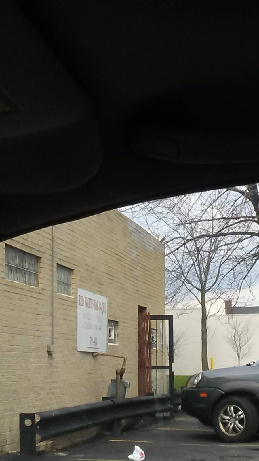 Red Walters Bar-B-Que | restaurant | 8425 Cedar Ave, Cleveland, OH 44103, USA | 2167911420 OR +1 216-791-1420