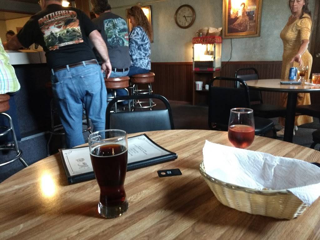 Mer & Jackies Supper Club | restaurant | 4899 County Rd Ee, Appleton, WI 54913, USA | 9207347407 OR +1 920-734-7407