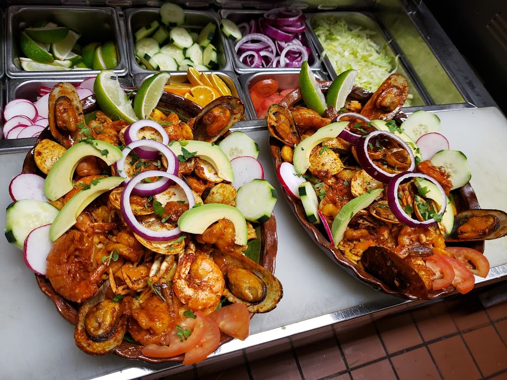 Fiesta Garibaldi | restaurant | 821 W Lincoln Ave, Milwaukee, WI 53215, USA | 4146454552 OR +1 414-645-4552