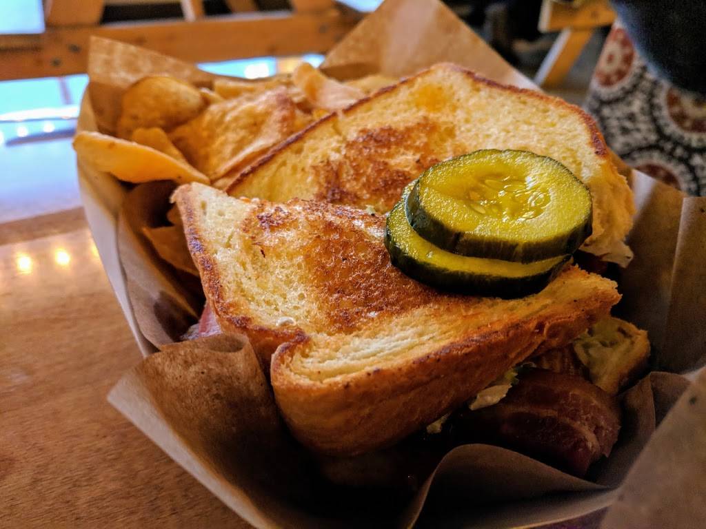 Arcadia Smokehouse | restaurant | 2101 E Michigan Ave, Lansing, MI 48912, USA | 5174822739 OR +1 517-482-2739