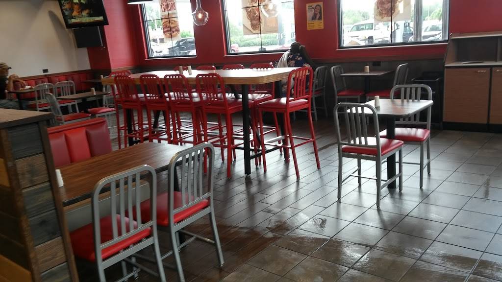 Arbys | restaurant | 7150 Okeechobee Rd, Fort Pierce, FL 34954, USA | 7724605777 OR +1 772-460-5777