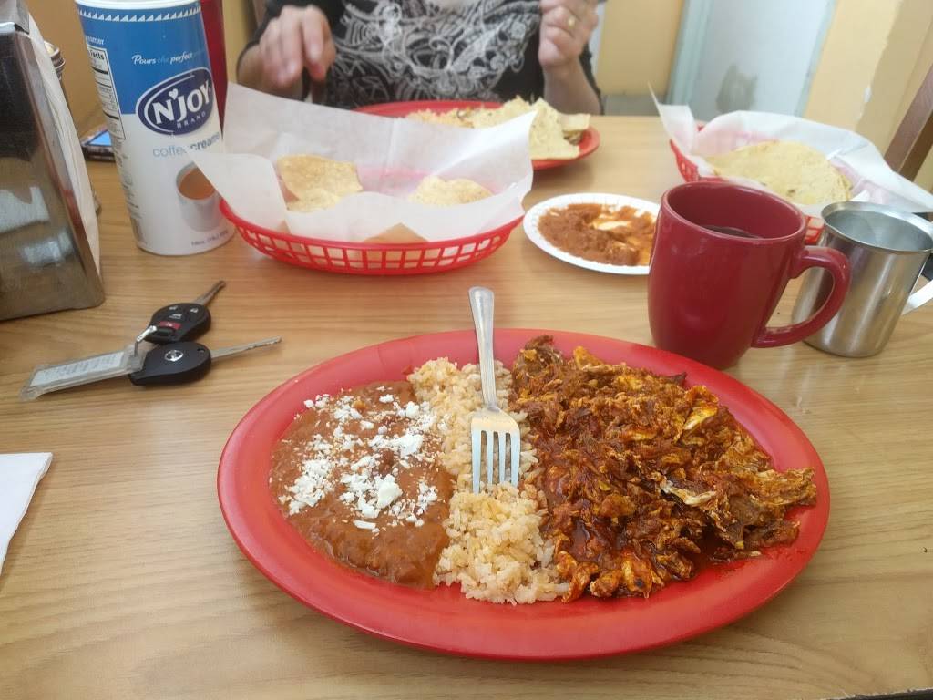 Chabelitas Restaurant | restaurant | 10767 San Fernando Rd, Pacoima, CA 91331, USA | 8188998047 OR +1 818-899-8047