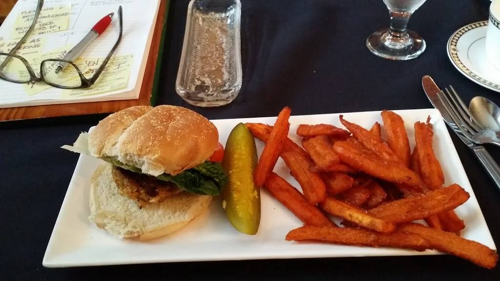 Lafayette Inn & Restaurant | restaurant | 146 Main St, Stanardsville, VA 22973, USA | 4349856345 OR +1 434-985-6345