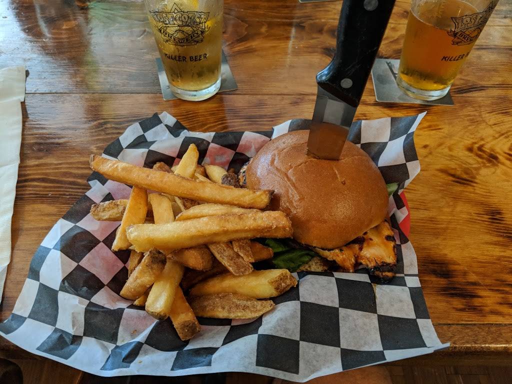 Helms Ale House | restaurant | 600 N Central Ave, Tracy, CA 95376, USA | 2092298667 OR +1 209-229-8667