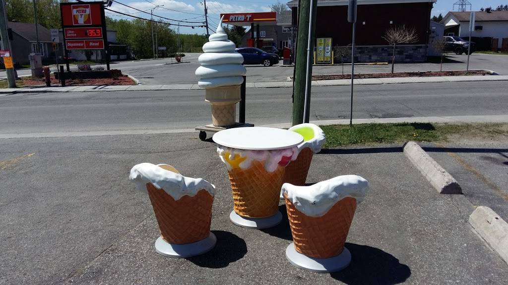 La Cabane | restaurant | 27 Chemin de Montréal O, Gatineau, QC J8M 1A4, Canada | 8192813414 OR +1 819-281-3414