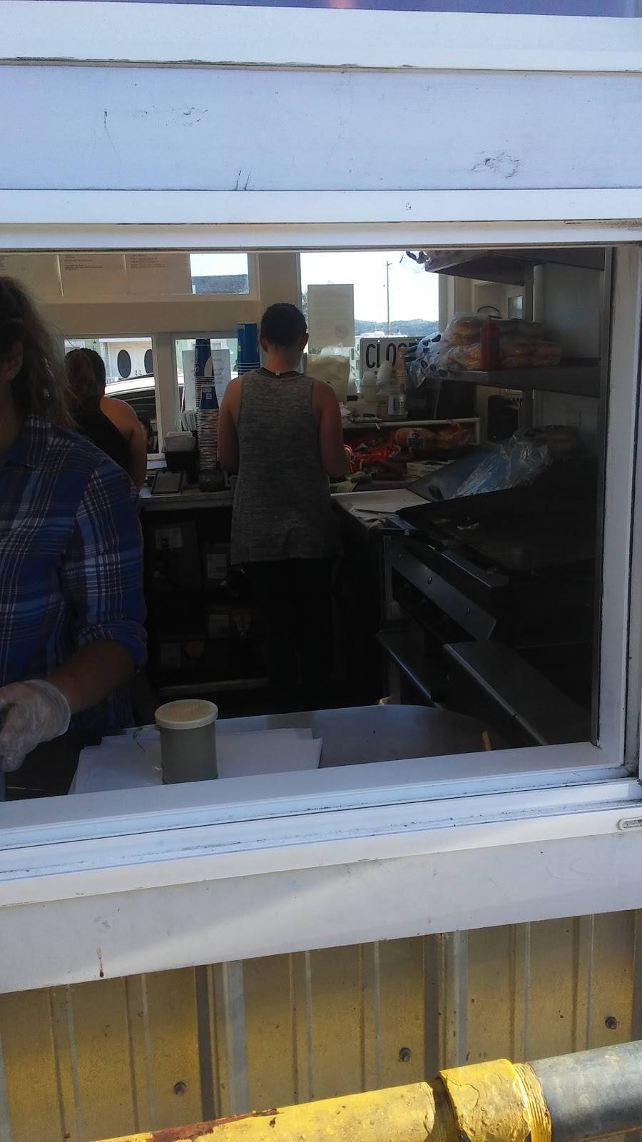 Smittys In & Out | restaurant | 1424 W Main St, Elma, WA 98541, USA | 3604822912 OR +1 360-482-2912