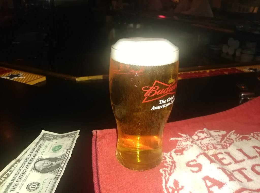 Champions Pub | restaurant | 3676 Webber St, Sarasota, FL 34232, USA | 9419277686 OR +1 941-927-7686