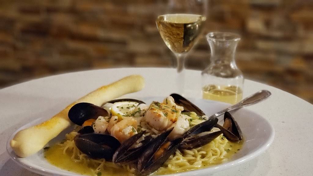 Lucky Rooster Kitchen & Cocktails | restaurant | 1299 E Columbia Ave, Battle Creek, MI 49014, USA | 2692242000 OR +1 269-224-2000