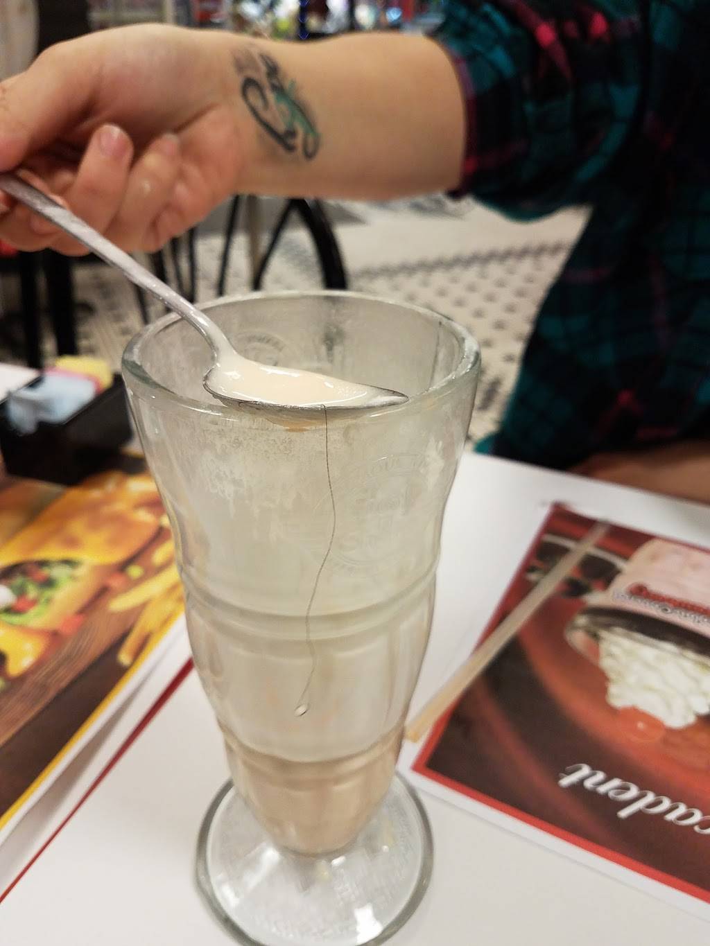 Steak n Shake | restaurant | 3892 Baldwin Rd, Auburn Hills, MI 48326, USA | 2482531902 OR +1 248-253-1902