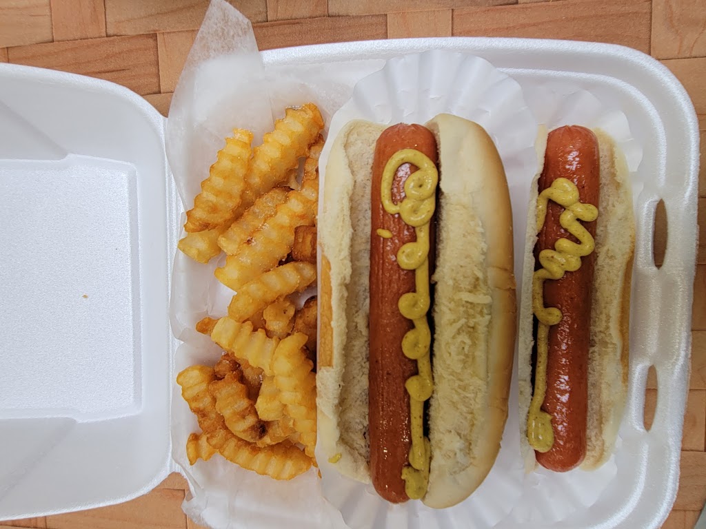 Snack Shack | restaurant | 1665 State Hill Rd Food Court #940, 1665 State Hill Rd, Wyomissing, PA 19610, USA | 6107408682 OR +1 610-740-8682