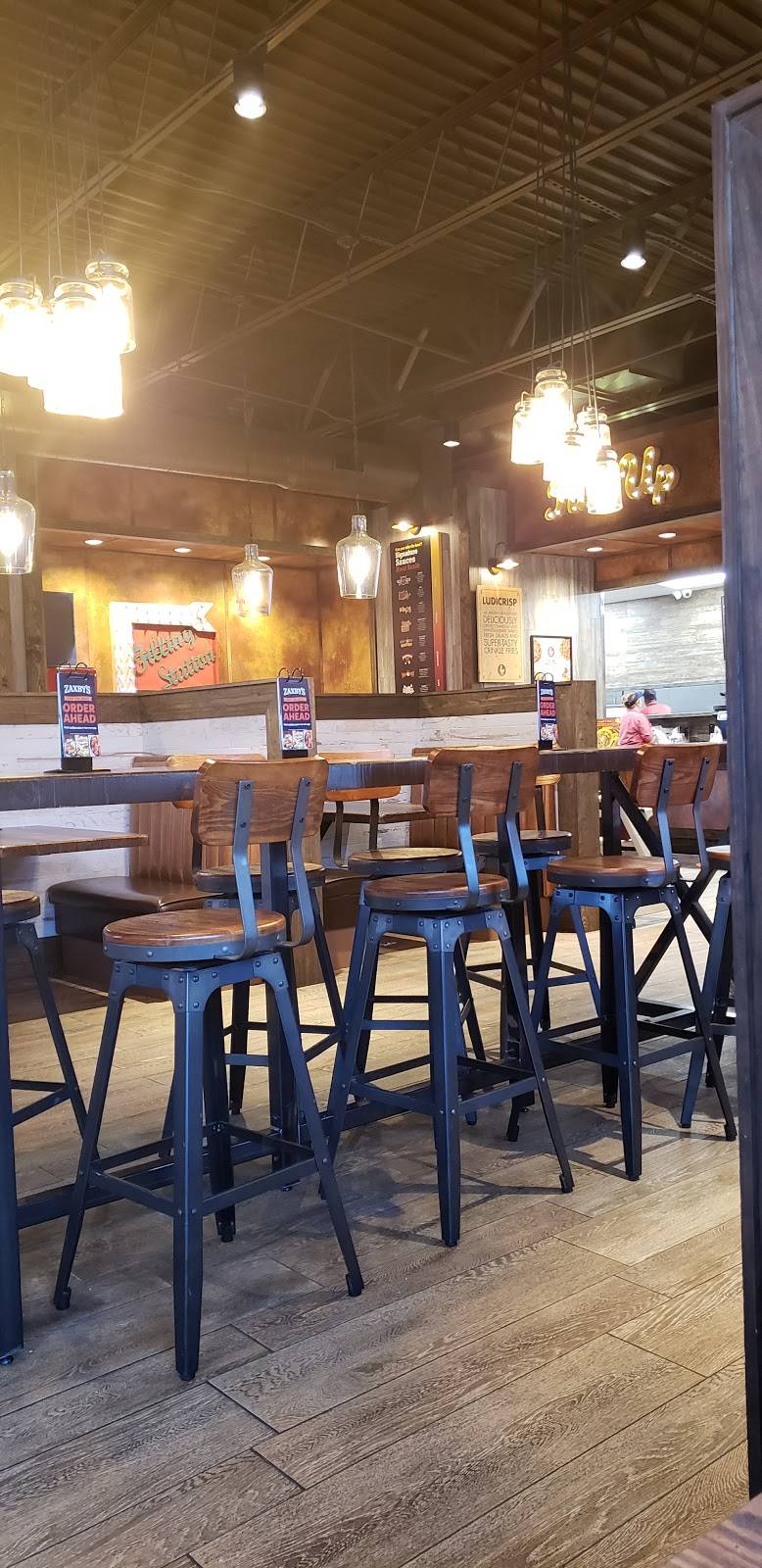 Zaxbys Chicken Fingers & Buffalo Wings | restaurant | 3400 N Pine Ave, Ocala, FL 34475, USA | 3528777900 OR +1 352-877-7900