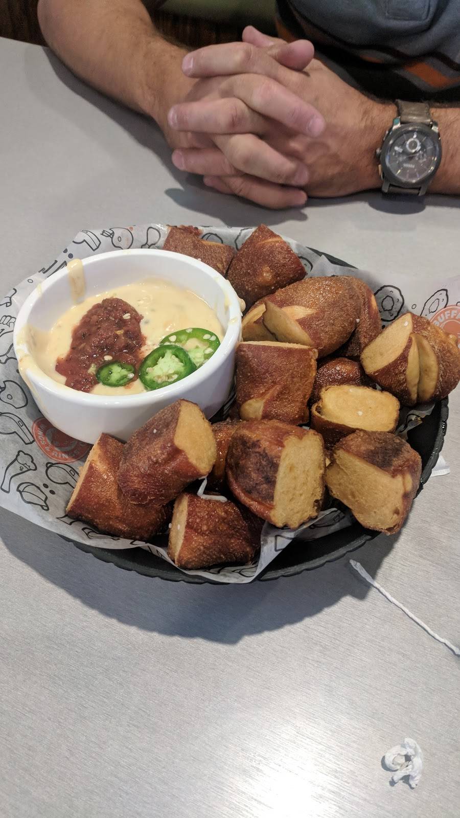 Buffalo Wings & Rings | restaurant | 1939 Roschman Ave, Lima, OH 45804, USA | 4192229464 OR +1 419-222-9464