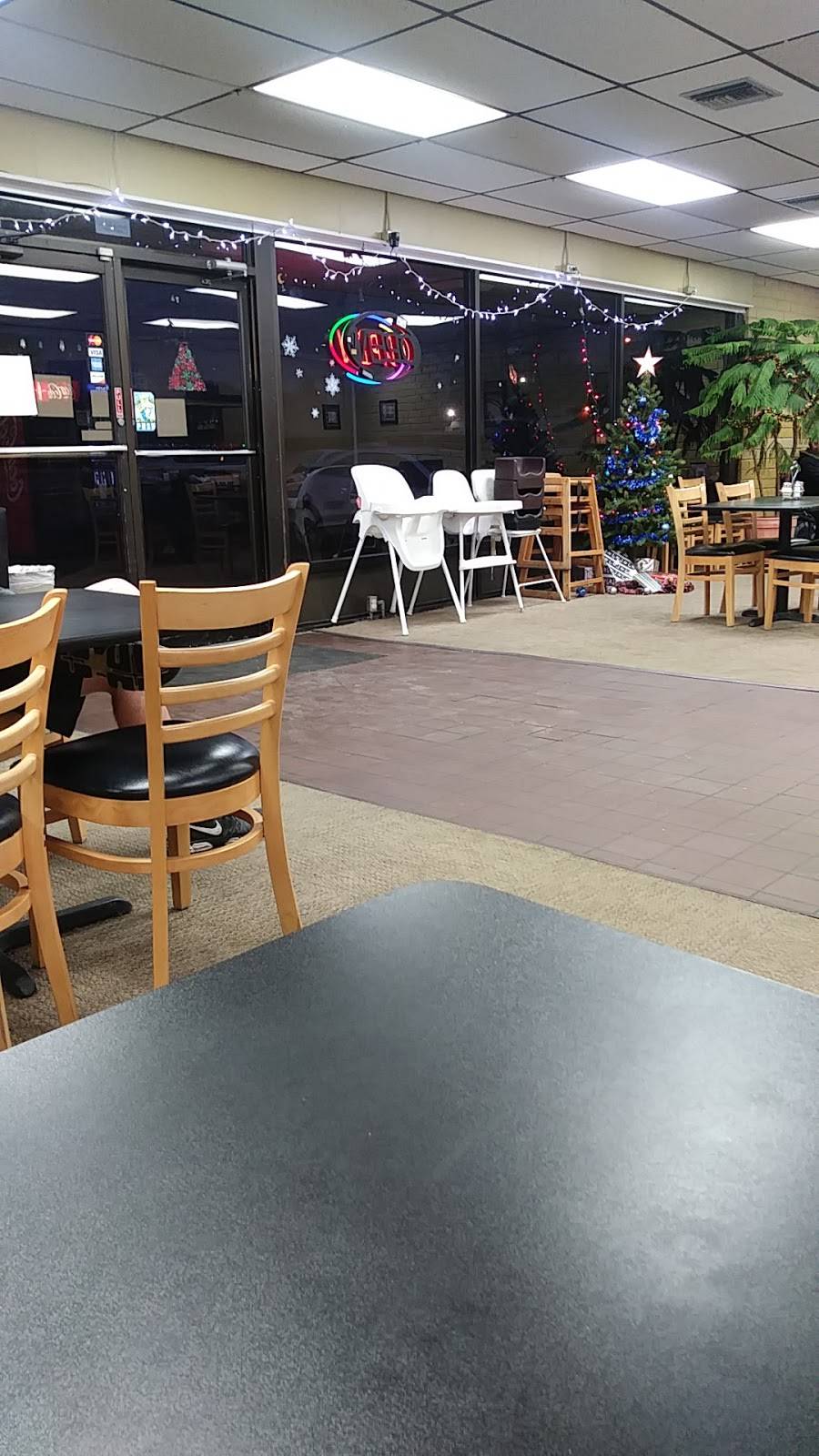 Gambinos Pizza | meal delivery | 1321 W Central Ave, El Dorado, KS 67042, USA | 3163228827 OR +1 316-322-8827