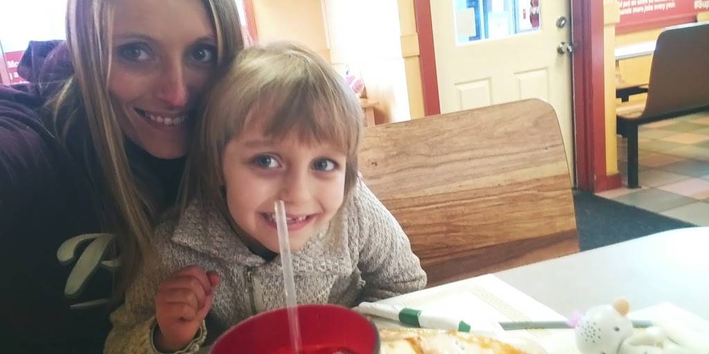 Central Pizza & Italian Restaurant | restaurant | 33 N Main St, Red Lion, PA 17356, USA | 7172442030 OR +1 717-244-2030