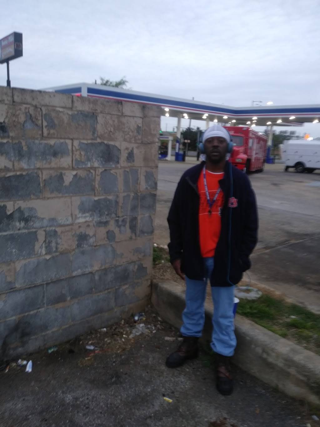 Sneaky Petes Hotdogs | restaurant | 1101 4th Ave N, Birmingham, AL 35203, USA | 2055186055 OR +1 205-518-6055