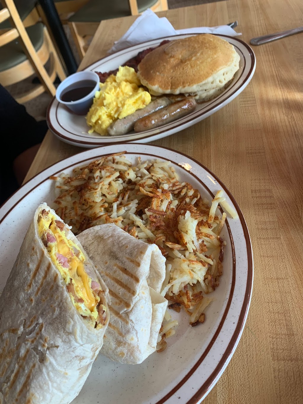 K Town Cafe | restaurant | 2324 18th St, Kenosha, WI 53140, USA | 2627640024 OR +1 262-764-0024