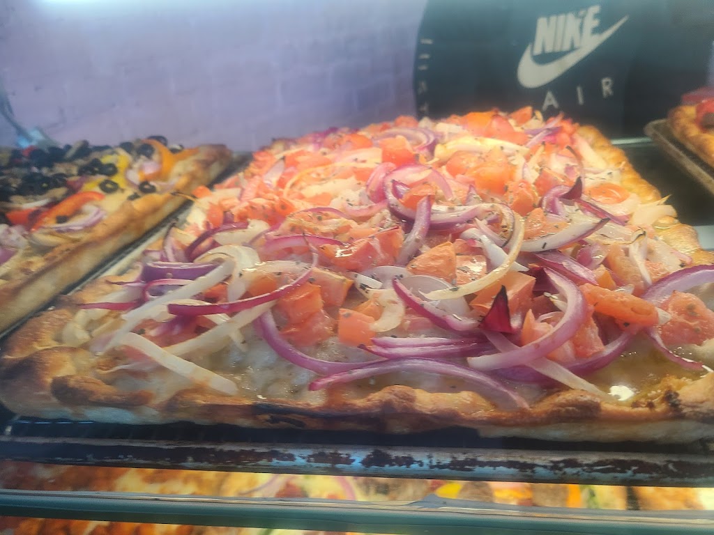 Original Square Pizza | restaurant | 2 Knickerbocker Ave, Brooklyn, NY 11237, USA | 9087689261 OR +1 908-768-9261