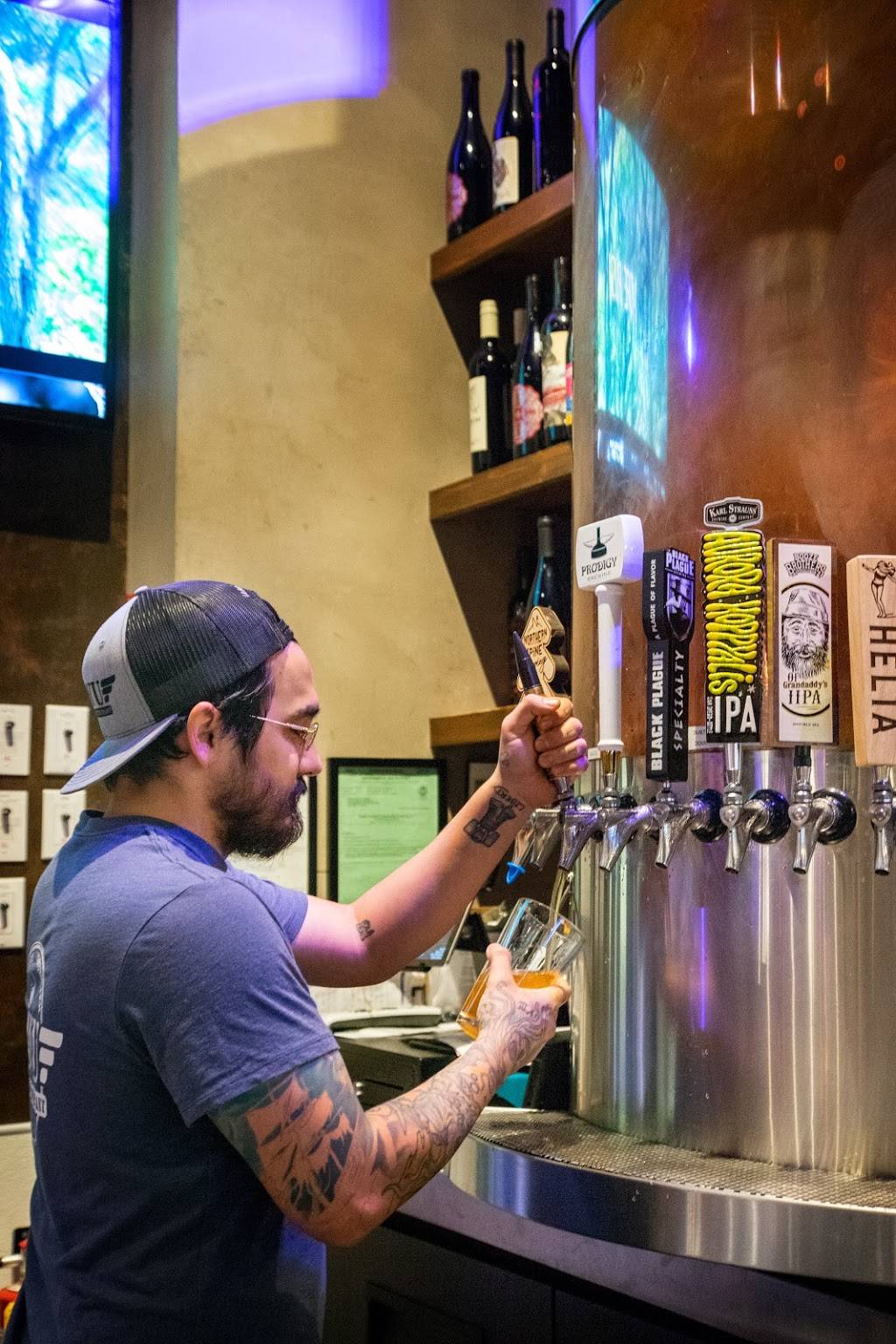 CAVU Brewery and Restaurant | restaurant | 7536 Fay Ave, La Jolla, CA 92037, USA | 6192024152 OR +1 619-202-4152