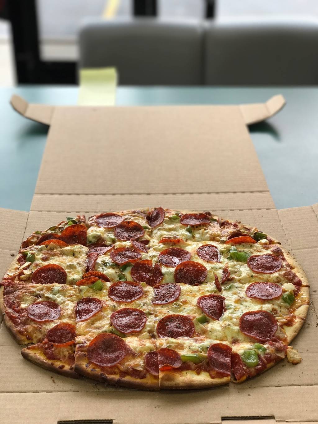 Rosatis Pizza | restaurant | 615 Randall Rd, St. Charles, IL 60174, USA | 6305848244 OR +1 630-584-8244