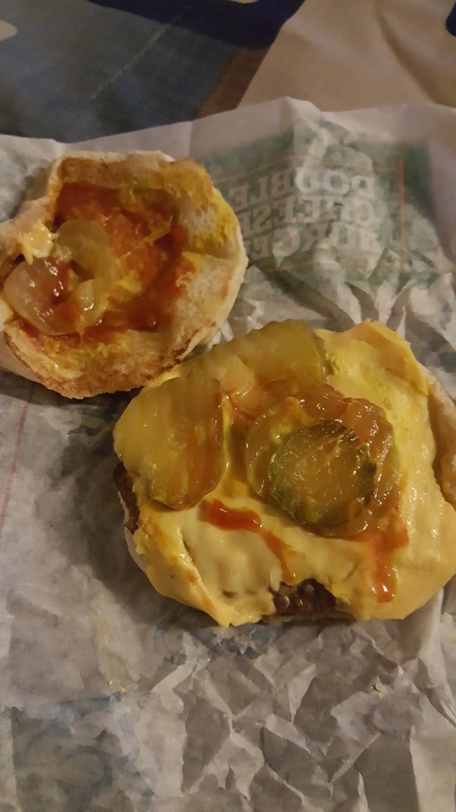 Hardees | restaurant | 4333 Broadway St, Mt Vernon, IL 62864, USA | 6182444846 OR +1 618-244-4846