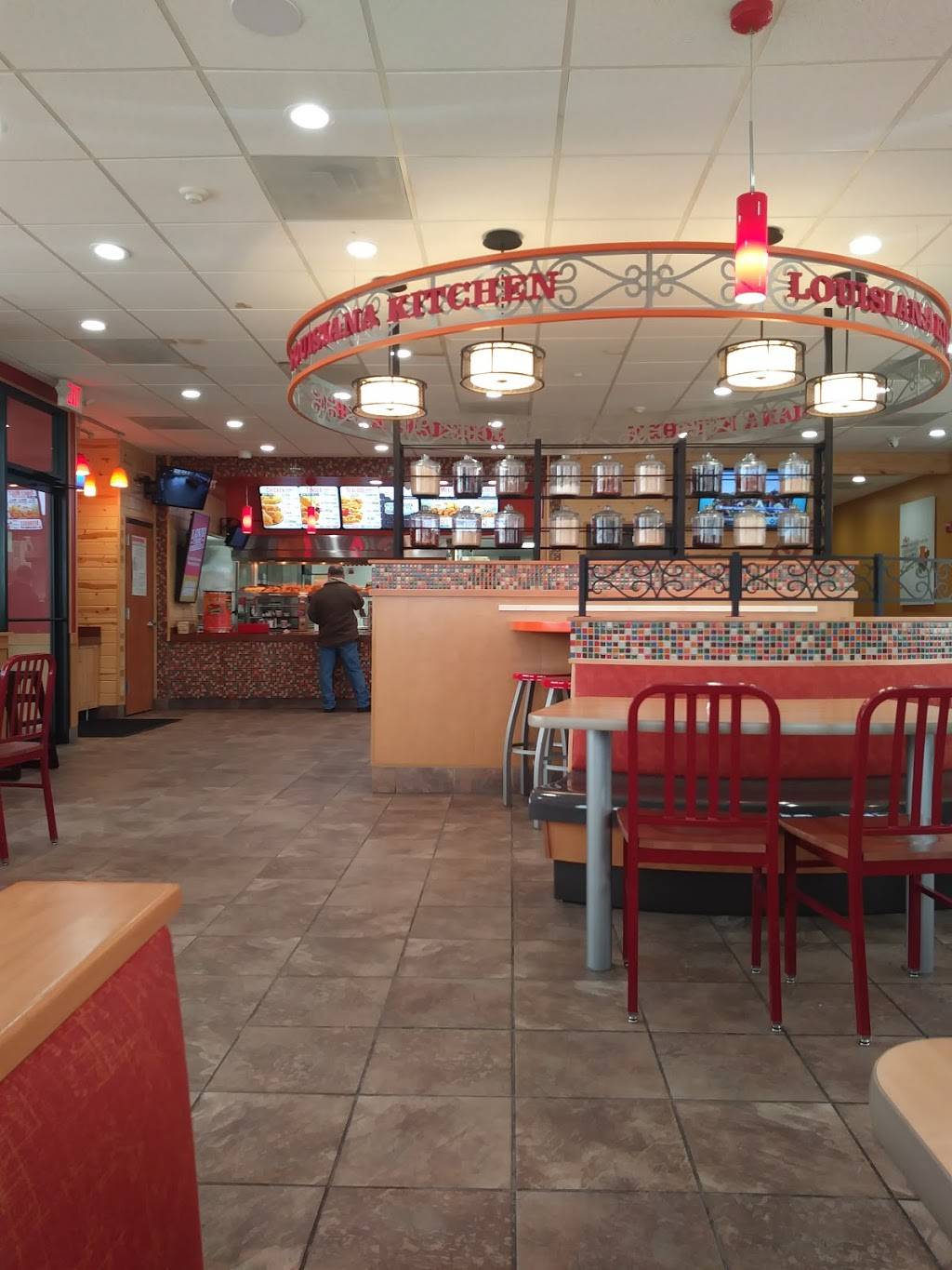 Popeyes Louisiana Kitchen | restaurant | 1507 Diamond Hill Road, Woonsocket, RI 02895, USA | 4013560996 OR +1 401-356-0996