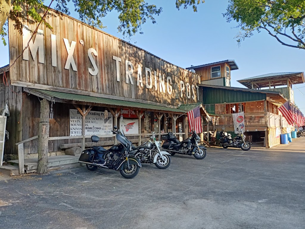 Jamies OutPost | restaurant | 602 S Clark St, North Utica, IL 61373, USA | 8156674120 OR +1 815-667-4120