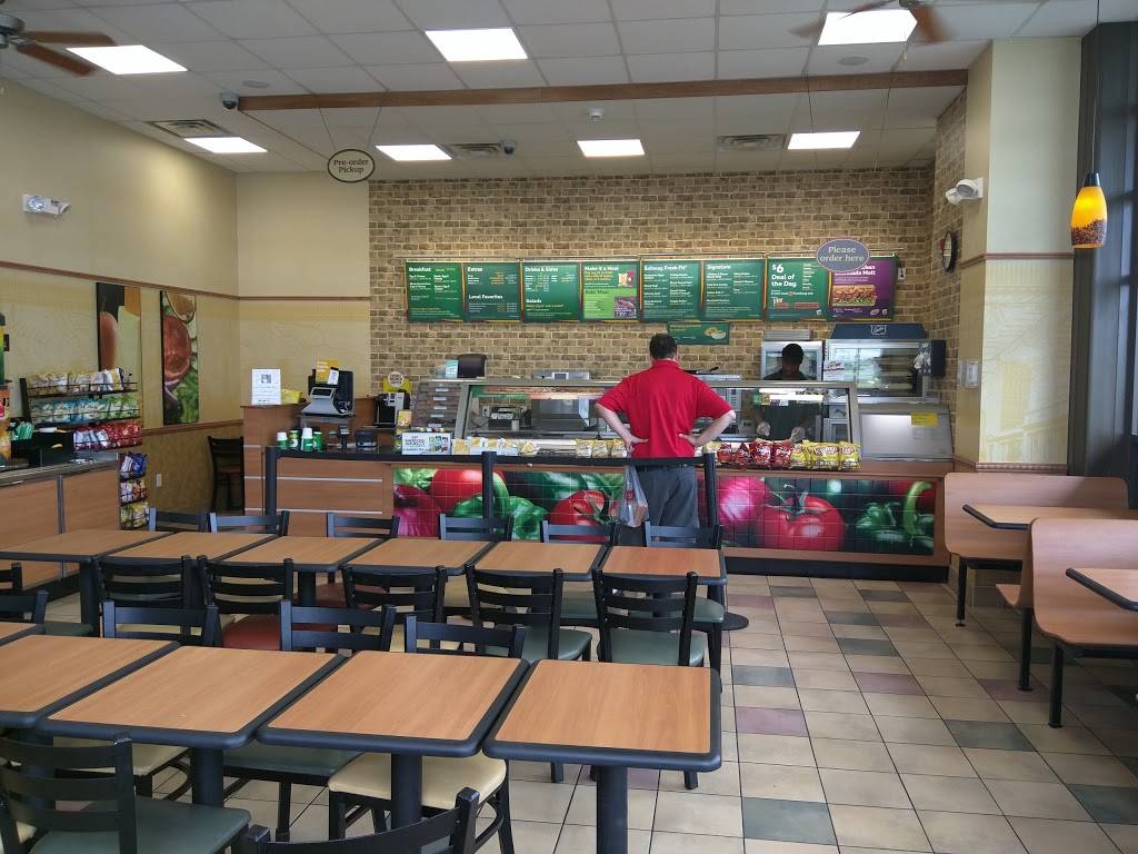 Subway | restaurant | 8701 Colonel H Weir Cook, Indianapolis, IN 46241, USA | 3176727552 OR +1 317-672-7552
