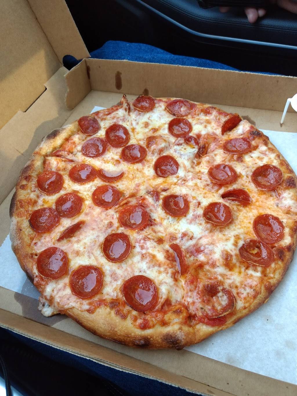 Fazios Pizza | restaurant | 4028 Penn Ave, Pittsburgh, PA 15224, USA | 4122515312 OR +1 412-251-5312