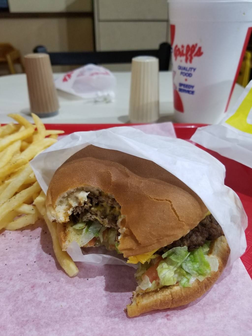 Griffs Hamburgers | restaurant | 718 E Irving Blvd, Irving, TX 75060, USA | 9725797651 OR +1 972-579-7651