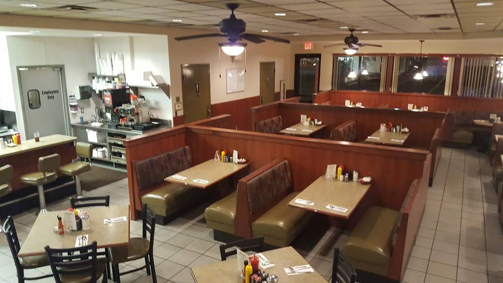 Six Star Family Restaurant | restaurant | 14900 Fort St, Southgate, MI 48195, USA | 7342821494 OR +1 734-282-1494