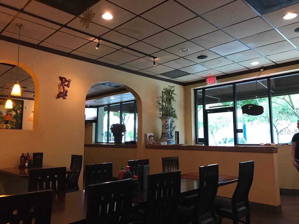 Saigon Grill | restaurant | 5 W Elm St, Lodi, CA 95240, USA | 2093685152 OR +1 209-368-5152