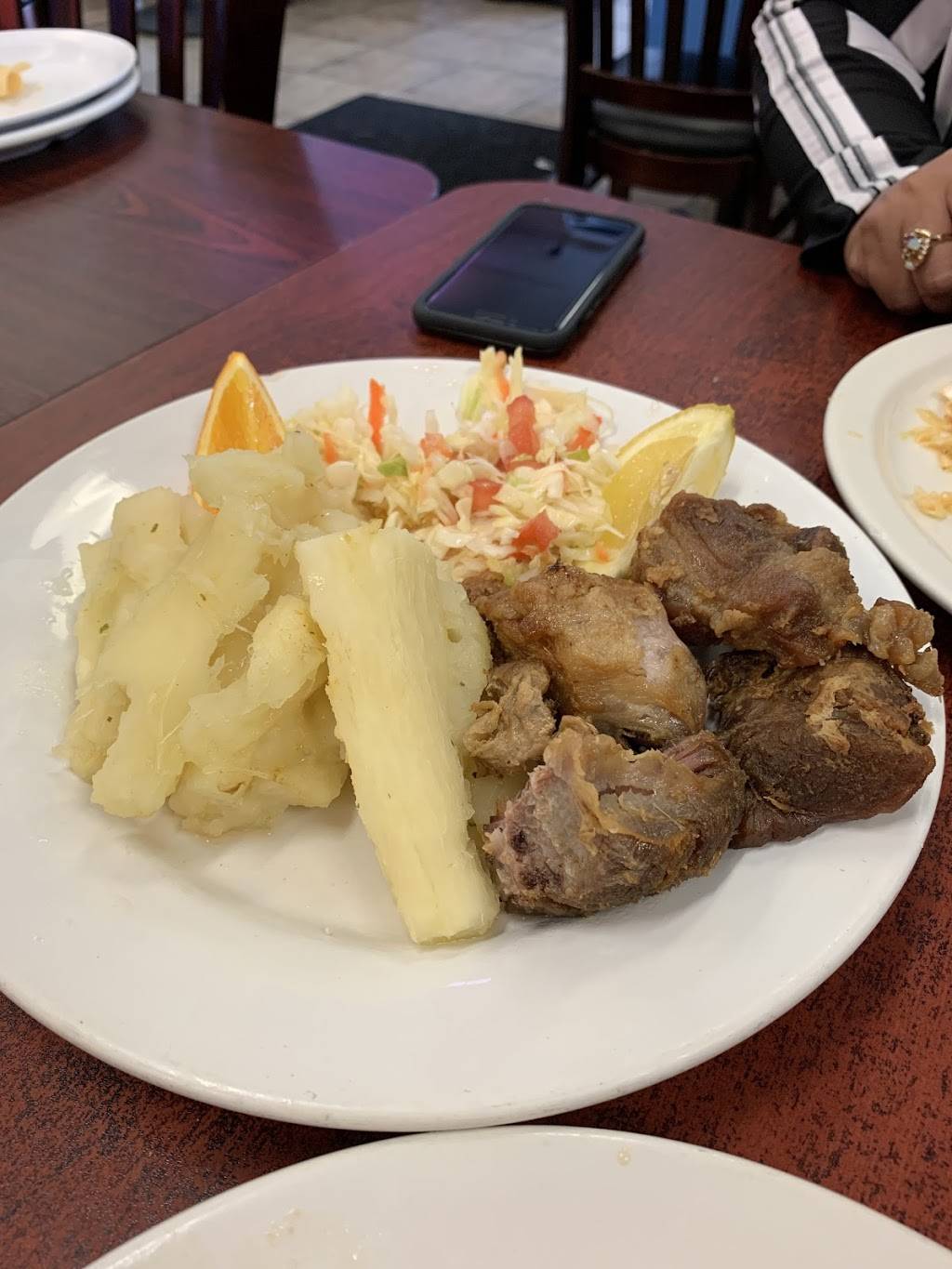 El Salvadoreno | restaurant | 2527, 1313 Huntington Dr, Duarte, CA 91010, USA | 6263591594 OR +1 626-359-1594