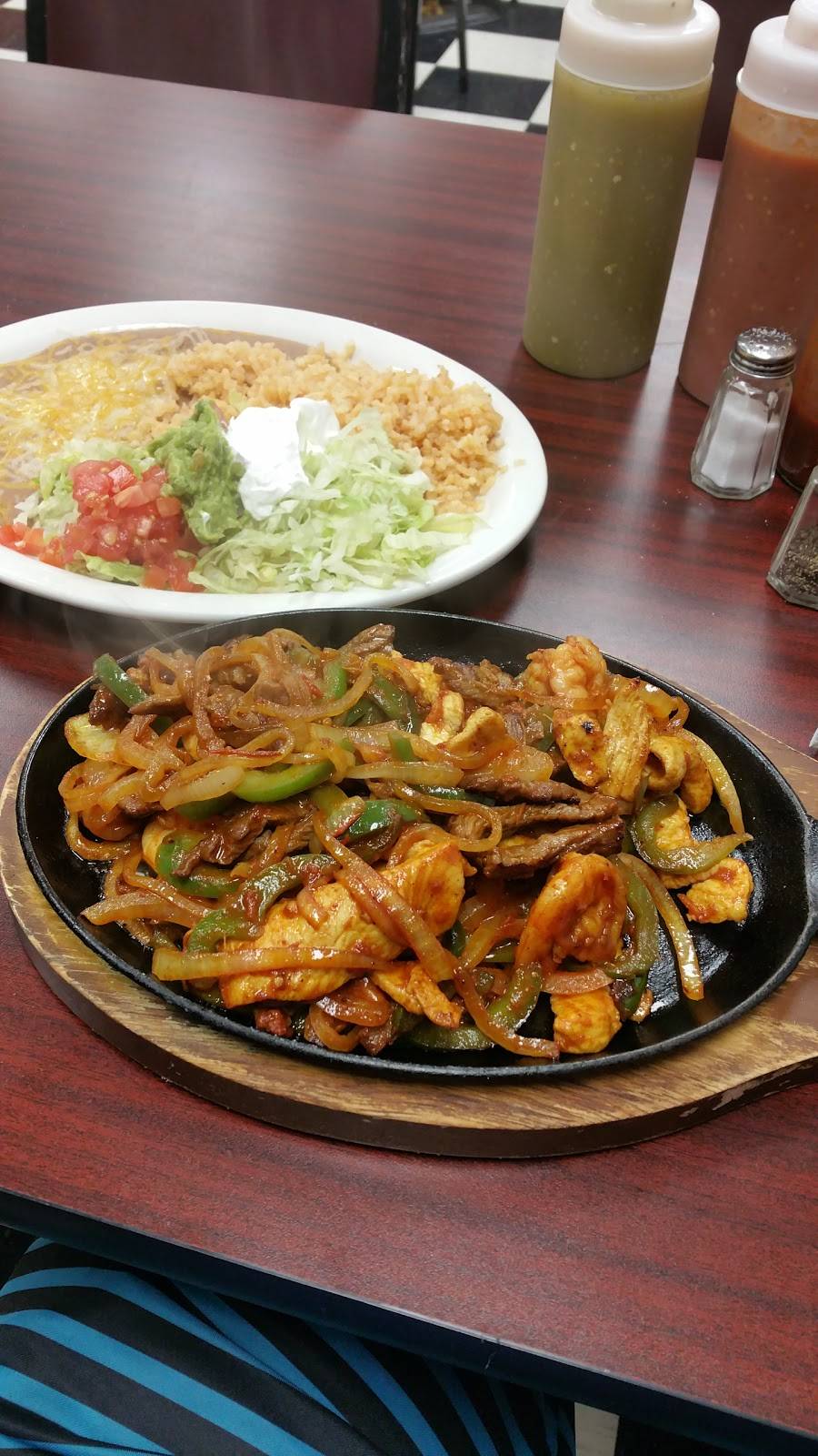 El Cielito Lindo Mexican Restaurant | restaurant | 100 N 1st St, Lincoln, NE 68508, USA | 4022199826 OR +1 402-219-9826