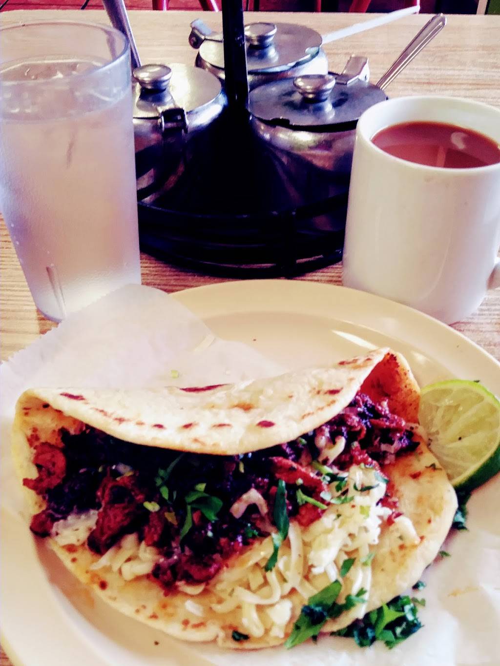 Mendoza Cafe | restaurant | 680 TX-16, Bandera, TX 78003, USA | 8307969332 OR +1 830-796-9332