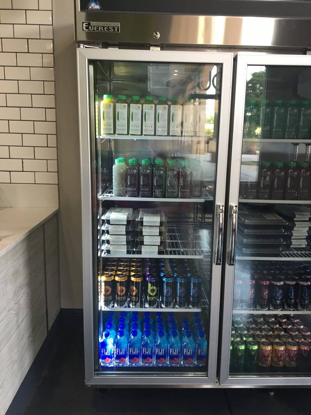 Jugo Salad & Juice Bar | restaurant | 5010, 1169 E Champlain Dr, Fresno, CA 93720, USA | 5594075846 OR +1 559-407-5846