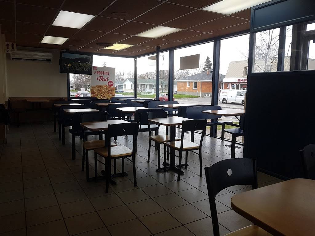 Valentine | restaurant | 2860 Chemin des Quatre-Bourgeois, Québec, QC G1V 1Y3, Canada | 4186584348 OR +1 418-658-4348