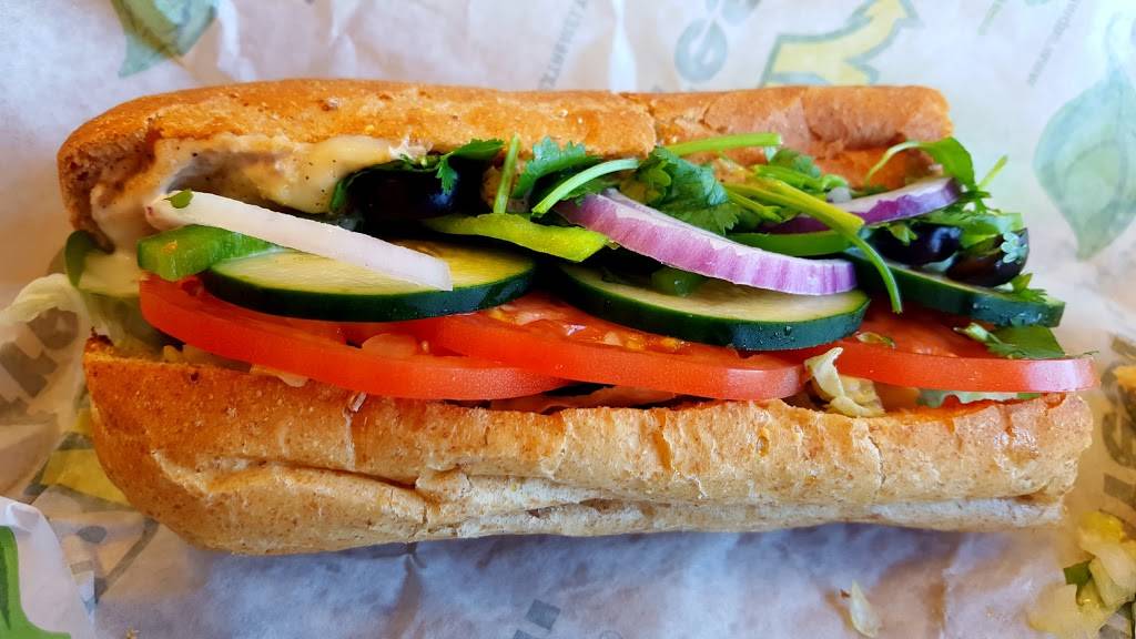 Subway Restaurants | restaurant | 825 N Douglas St, El Segundo, CA 90245, USA | 3104269711 OR +1 310-426-9711