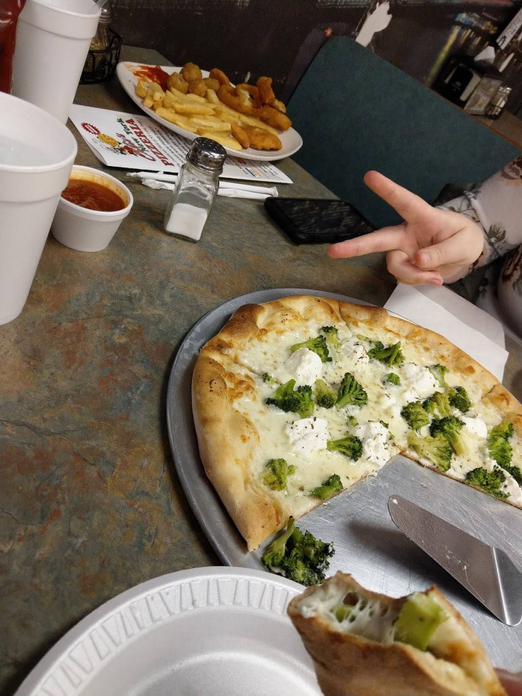 Chriss New York Pizzeria | restaurant | 128 N Reading Rd, Ephrata, PA 17522, USA | 7177216003 OR +1 717-721-6003