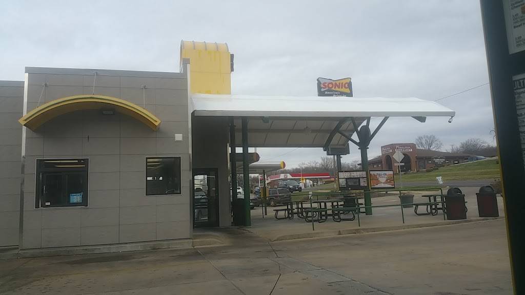 Sonic Drive-In | restaurant | 611 E High St, Potosi, MO 63664, USA | 5734382779 OR +1 573-438-2779