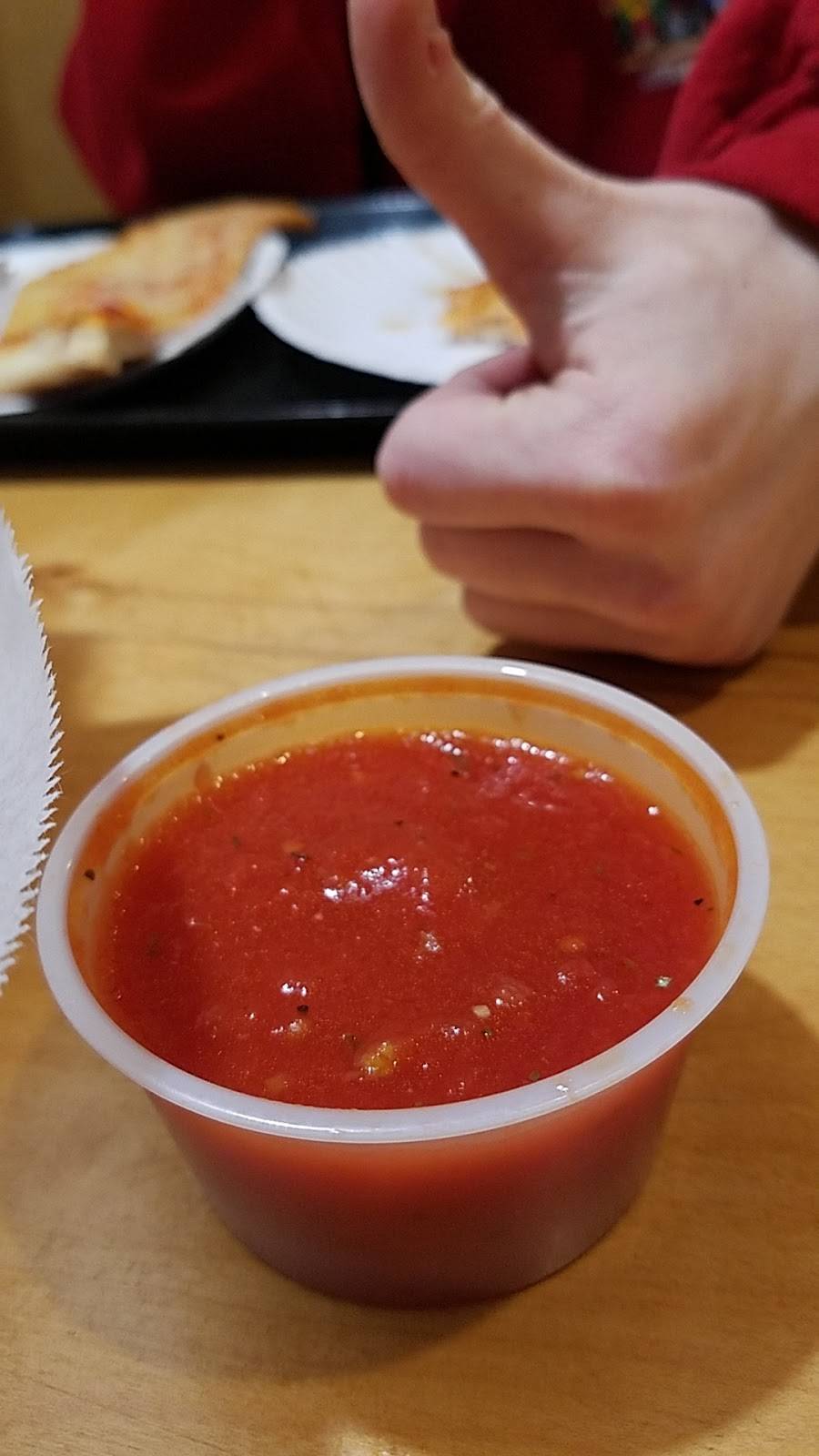 Christians Pizza | restaurant | 7003 Three Chopt Rd A, Richmond, VA 23226, USA | 8042880858 OR +1 804-288-0858