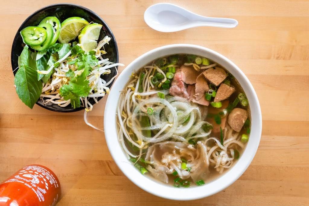 Phubs - DECO | restaurant | 111 W 10th St, Wilmington, DE 19801, USA | 3023004960 OR +1 302-300-4960