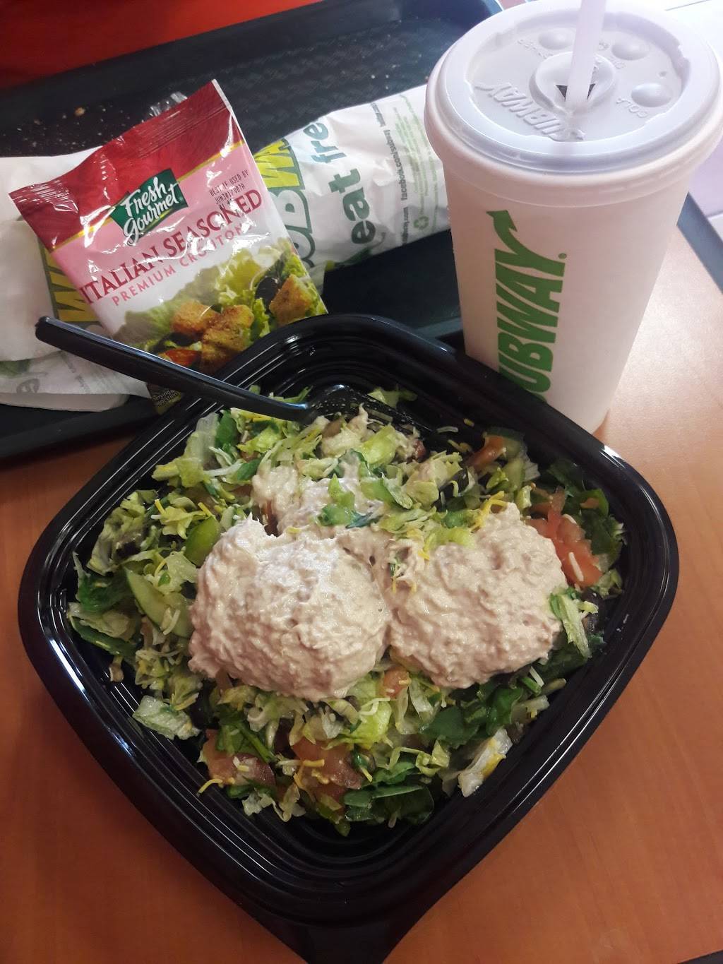 Subway | restaurant | 3300 W 84th St, Hialeah, FL 33018, USA | 3052310016 OR +1 305-231-0016