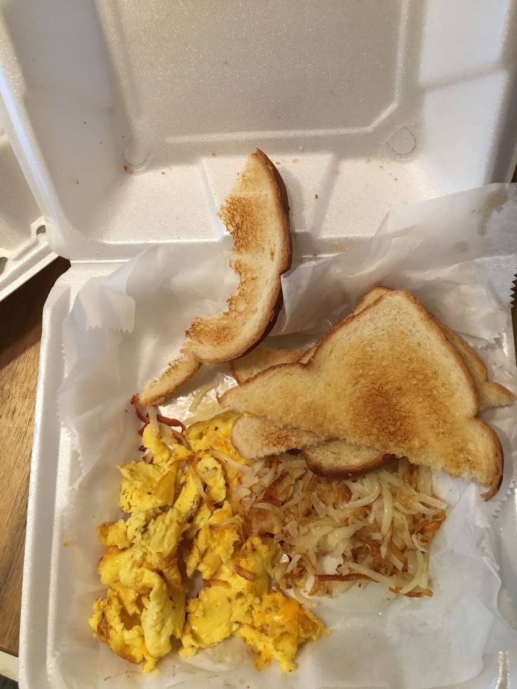 Waffle Company | restaurant | 4115a Broadway St, Mt Vernon, IL 62864, USA | 6182426047 OR +1 618-242-6047