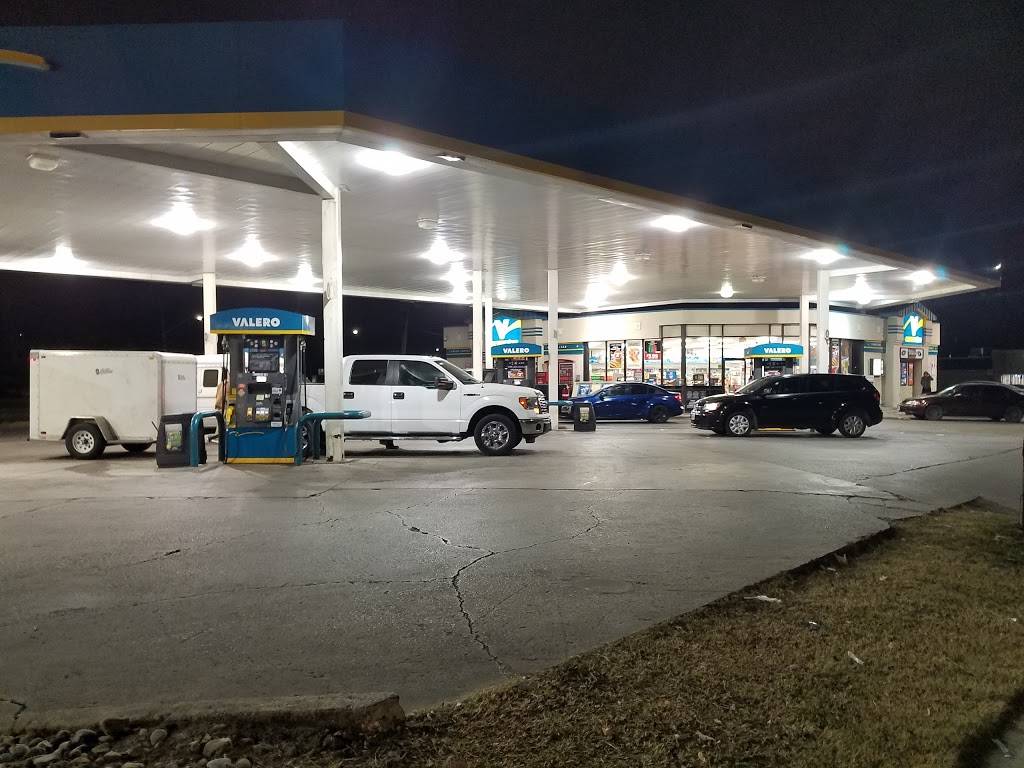 Circle K | meal takeaway | 103 Bandera Rd, San Antonio, TX 78228, USA | 2107326170 OR +1 210-732-6170