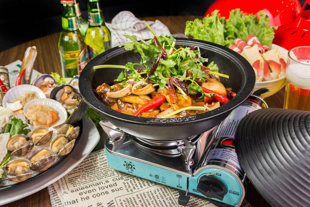 GoGo Chicken Pot | restaurant | 10610 Bayview Ave Unit 2-3, Richmond Hill, ON L4C 3N8, Canada | 9057371628 OR +1 905-737-1628